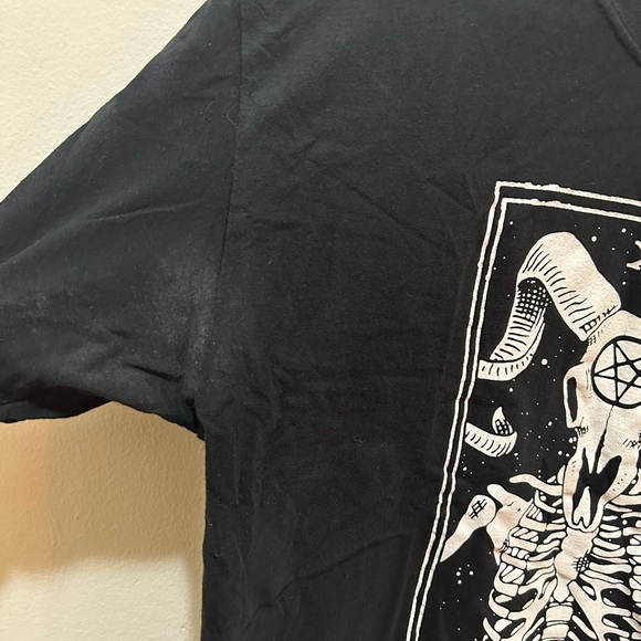 Spencer’s exclusive “The Devil” short sleeve T-shirt - Picture 3 of 8